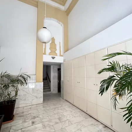 Nest Silence Valência